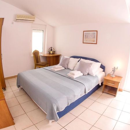 Apartments & Rooms Nikolic Budua Esterno foto