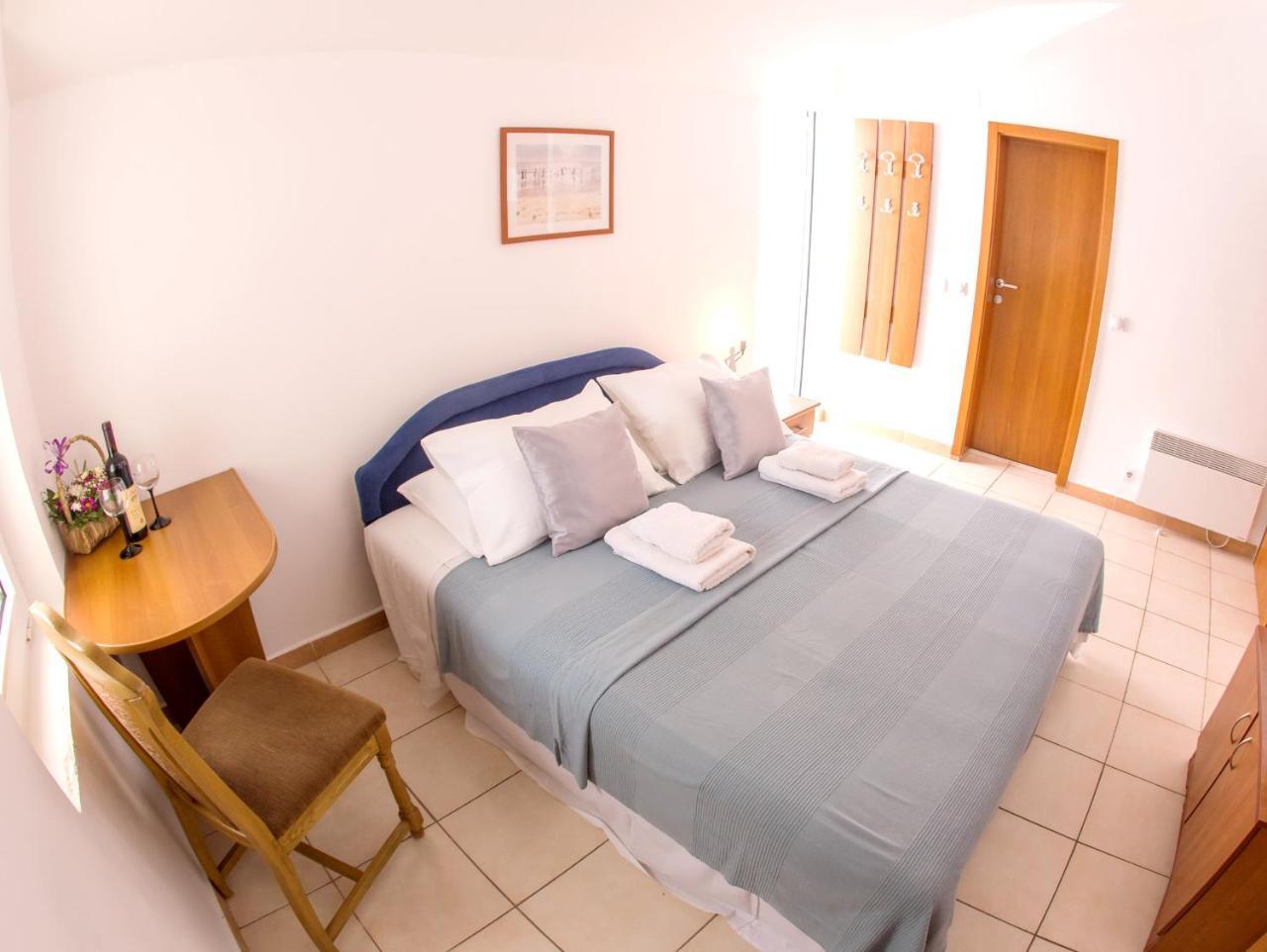 Apartments & Rooms Nikolic Budua Esterno foto