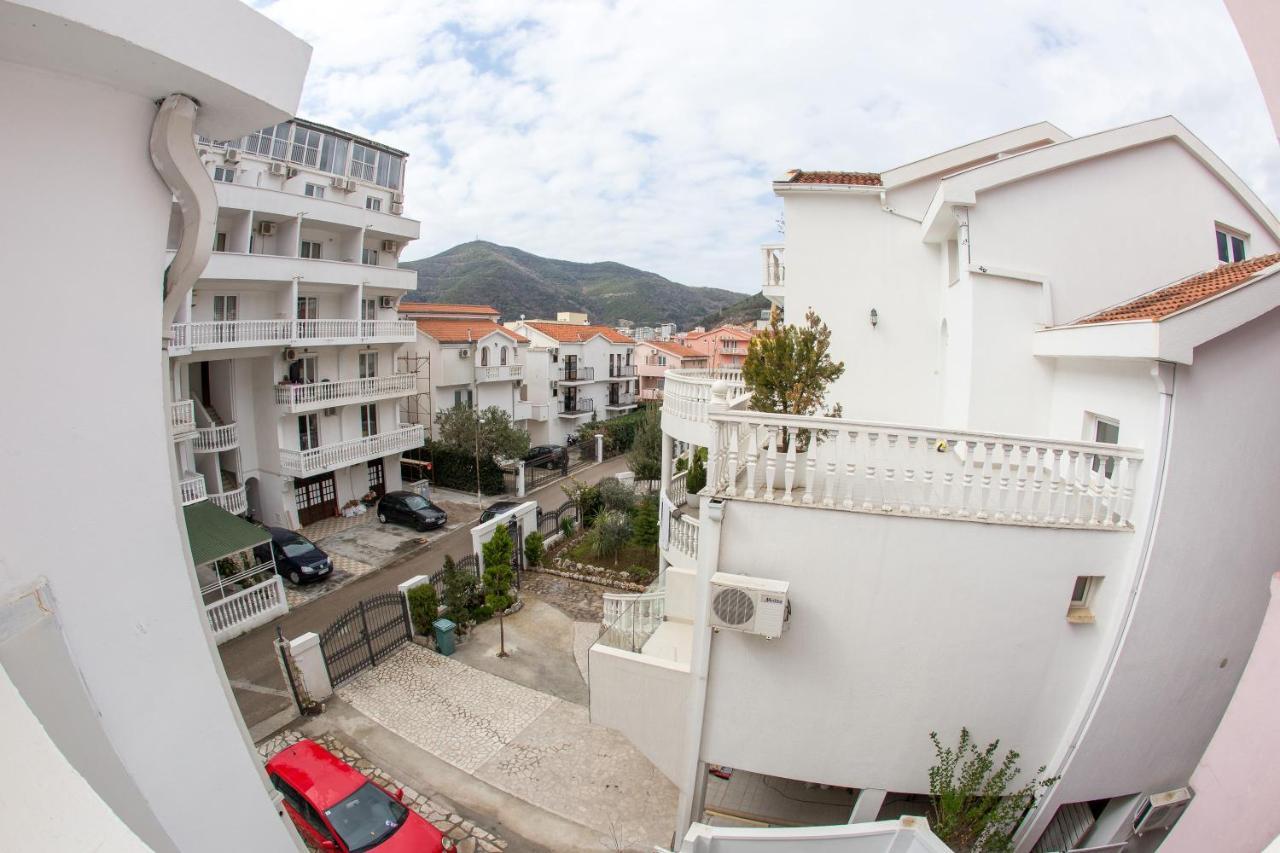 Apartments & Rooms Nikolic Budua Esterno foto