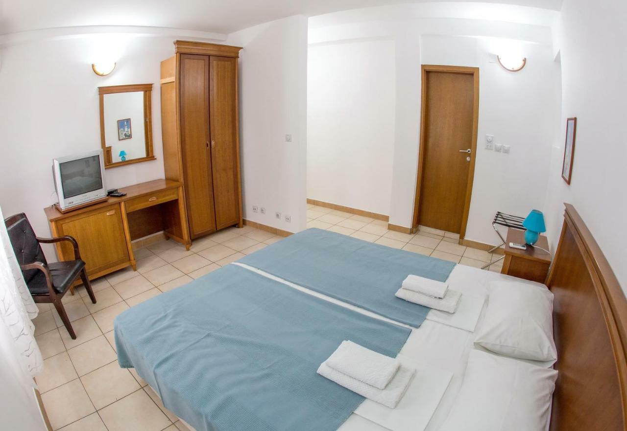 Apartments & Rooms Nikolic Budua Esterno foto