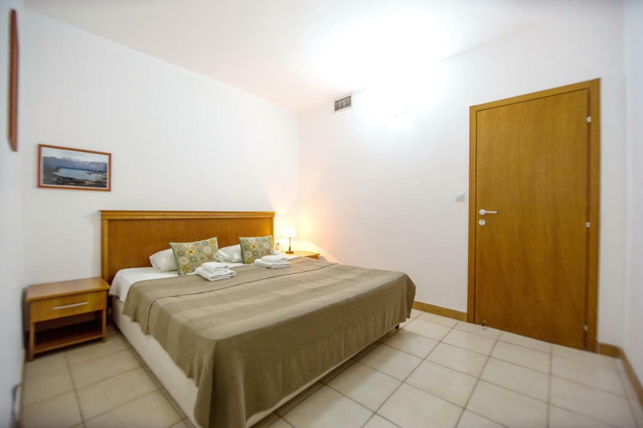 Apartments & Rooms Nikolic Budua Esterno foto
