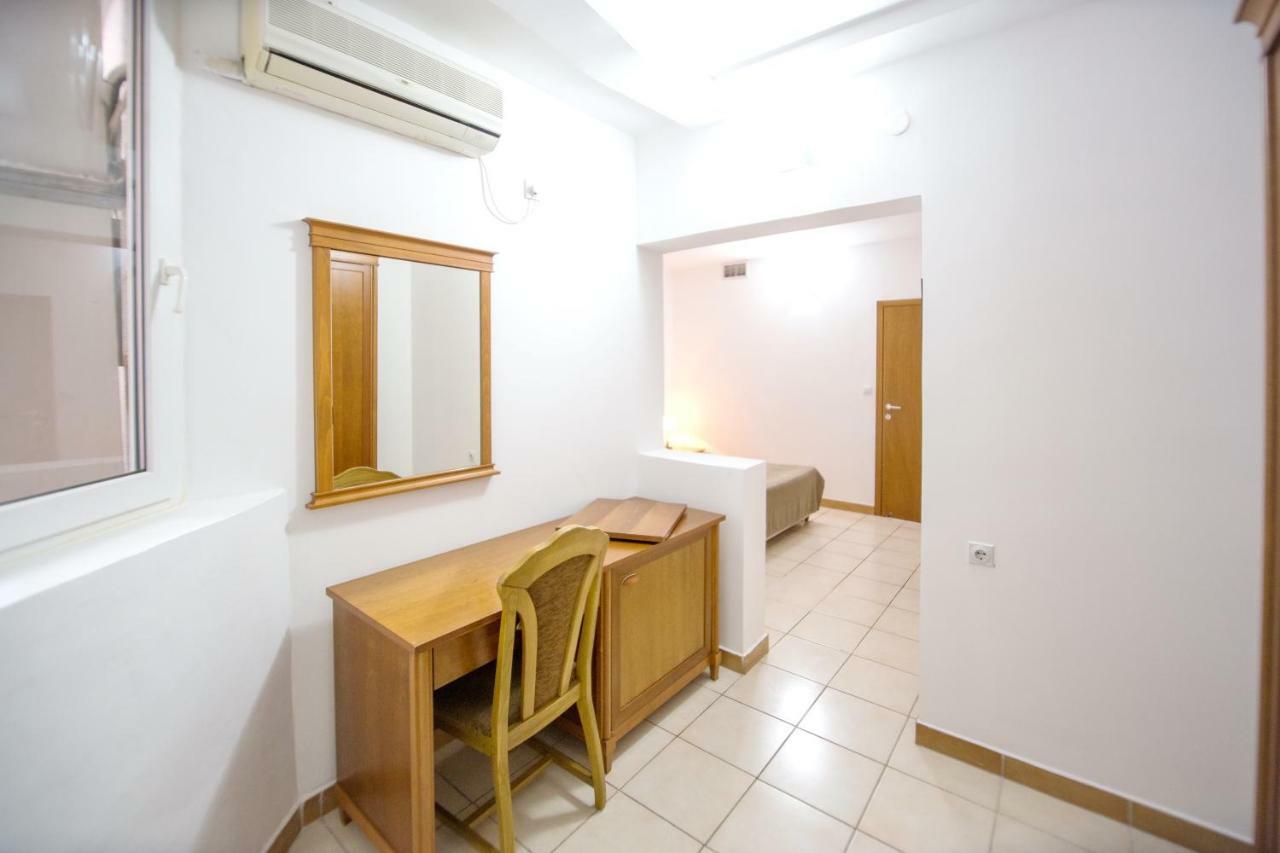 Apartments & Rooms Nikolic Budua Esterno foto