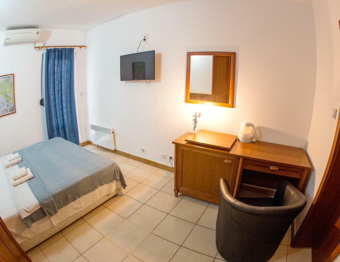 Apartments & Rooms Nikolic Budua Esterno foto